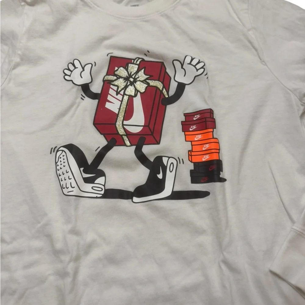 Nike | Sneaker Head White Long Sleeve Graphic Tee Shoe Box Gifts